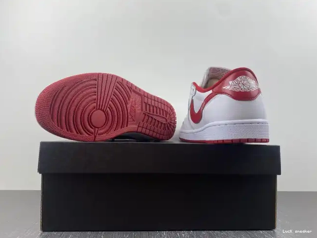 Reps LUCY Red Varsity Low 705329-101 Retro White Jordan 1 0408